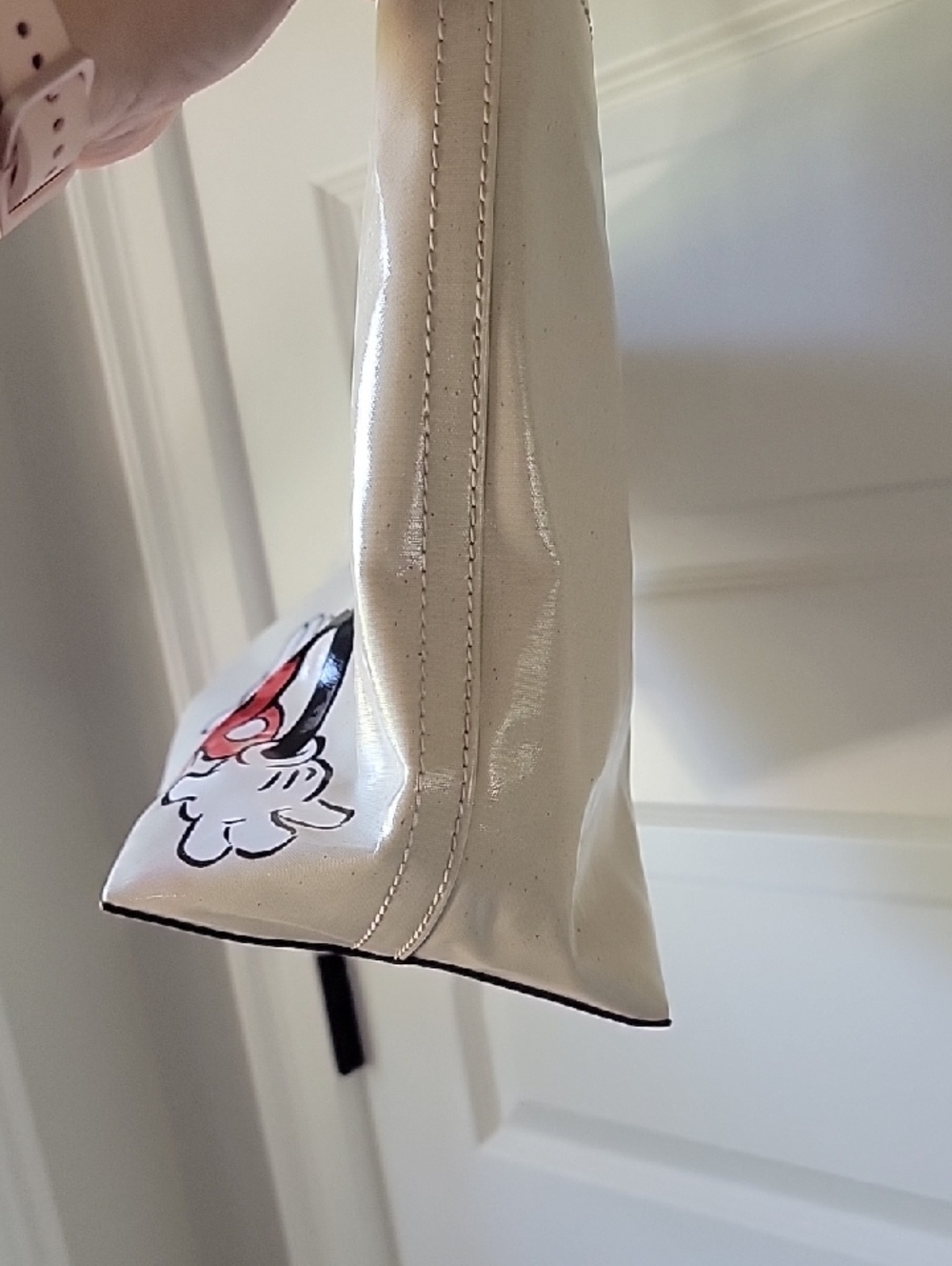 kate spade New York Cream Minnie Mouse Tote with Black Leather Handles~Like New - Picture 7 of 16